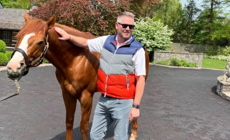 Michael Wallace com cavalo