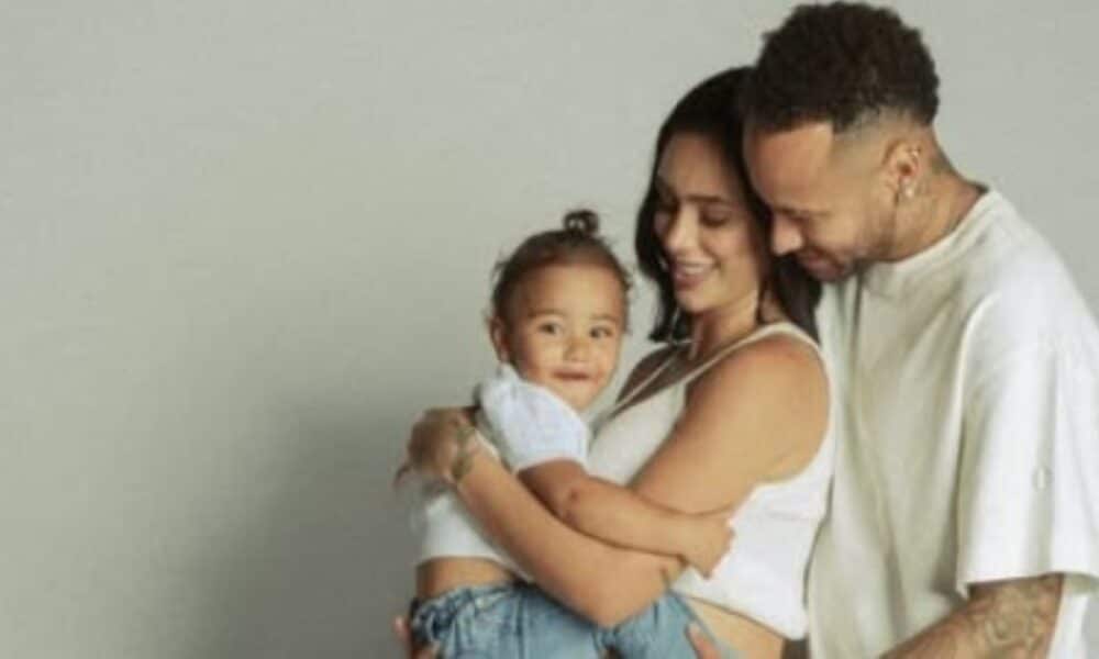 Bruna Biancardi revela momentos em família com Neymar e Mavie em álbum no Instagram