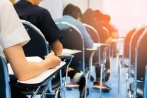 Prazo para se inscrever no Encceja 2025 inicia em abril e oferece certificação de ensino