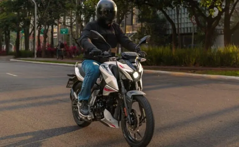 Pulsar N150 -