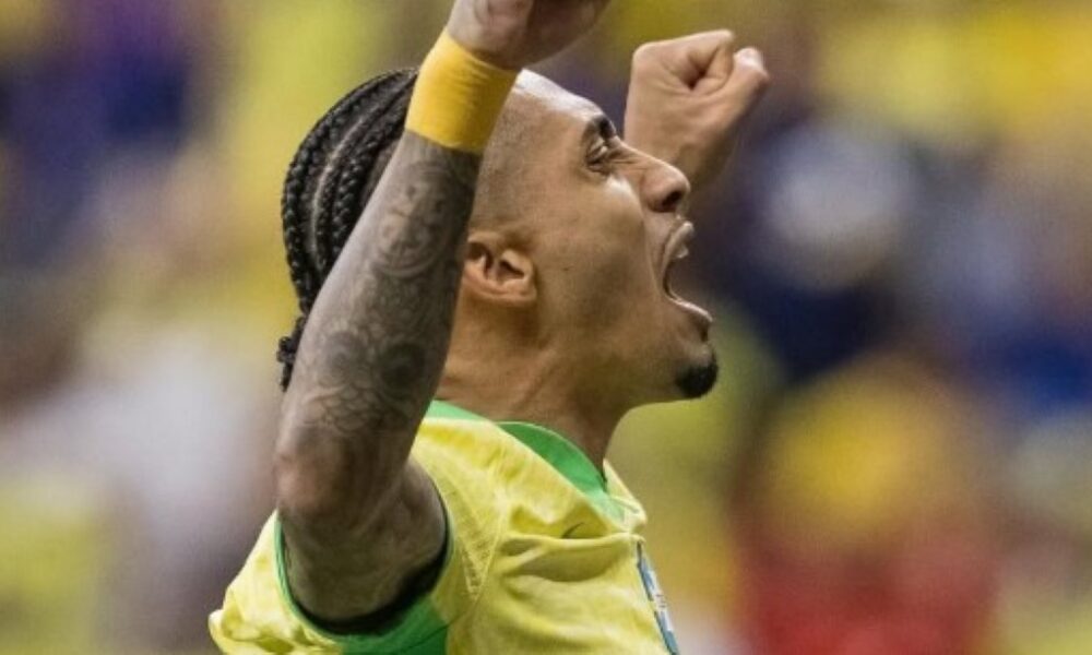 Raphinha joga hoje? onde assistir ao vivo Brasil x Paraguai em duelo das Eliminatórias para Copa do Mundo