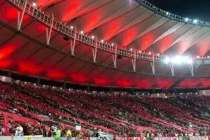 Torcida rubro-negra esgota ingressos e revela ansiedade por vitória do Flamengo sobre Racing na semi da Libertadores