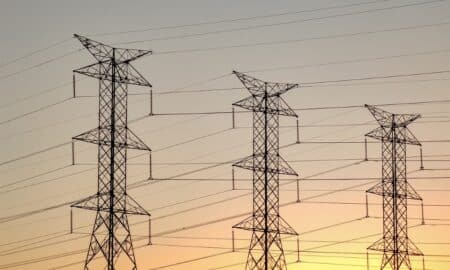 Torre de energia elétrica