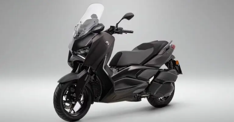 Yamaha XMax 300 -