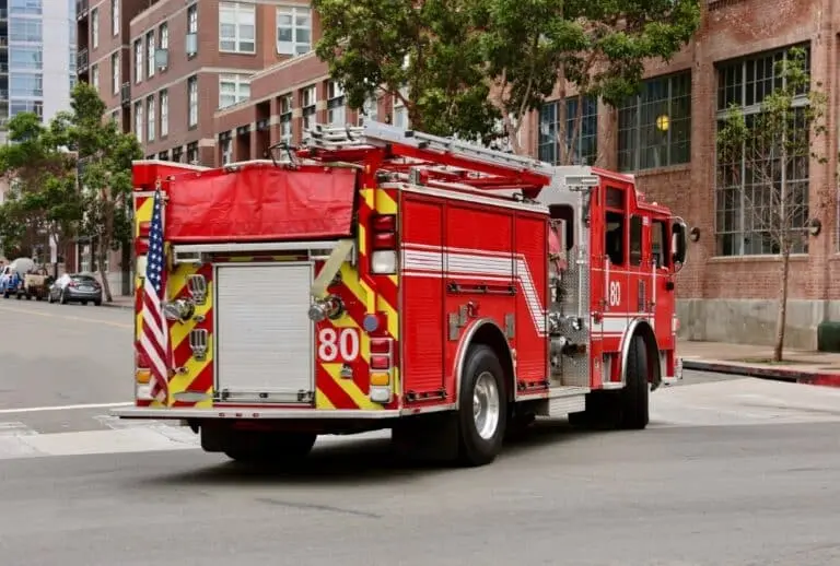 caminhão dos bombeiros