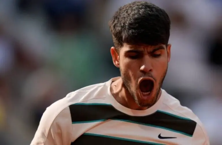 Alcaraz quarto set roland garros - Foto: x.com/rolandgarros/