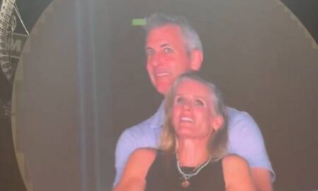 kiss cam