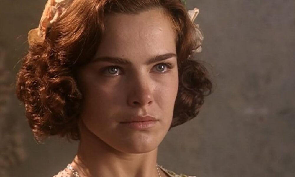 Ana Paula Arósio completa 50 anos em reclusão e reflete sobre carreira marcante