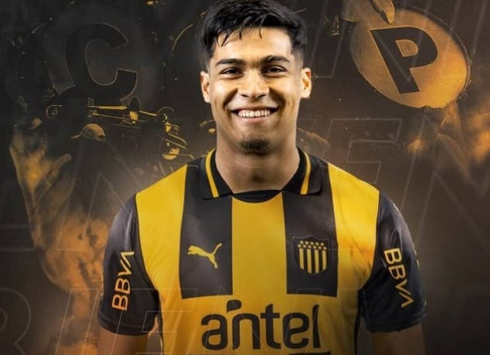 Arezo
