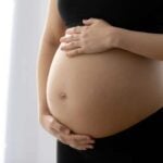 Nova lei de 2026 impõe prazo de 30 dias ao INSS para salário-maternidade