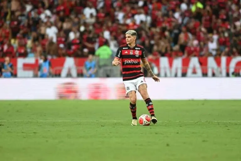 Ayrton Lucas