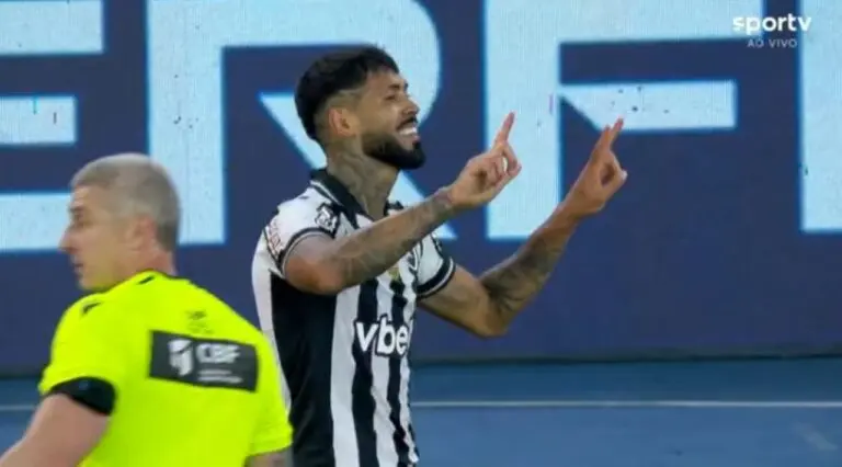 Barbosa amplia para o Botafogo