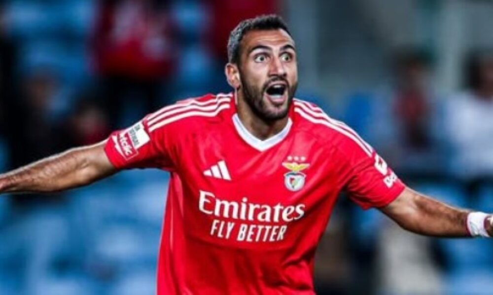 Pavlidis brilha e abre placar para o Benfica contra o Sporting na Supertaça