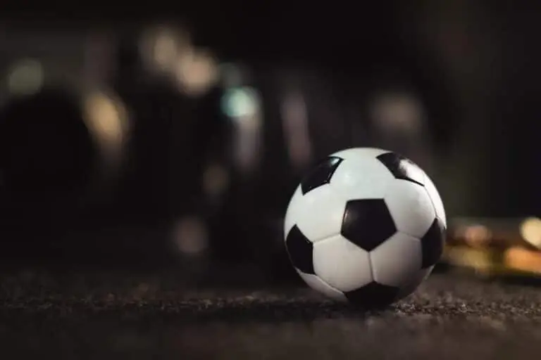 Bola