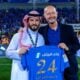 CEO, Esteve Calzada, com Fahad bin Nafel, presidente do Al-Hilal
