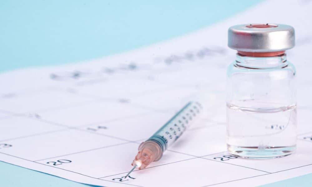 Calendário vacinal infantil ganha reforço com vacina ACWY no SUS em 2025