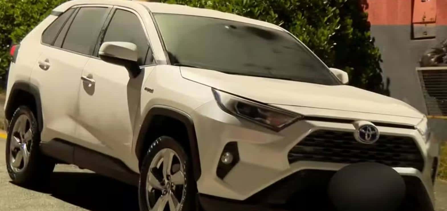 Carro de família que sofreu sequestro-relâmpago no Shopping ABC
