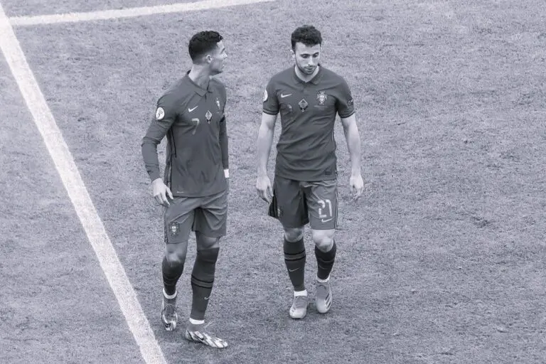 Cristiano Ronaldo e Diogo Jota
