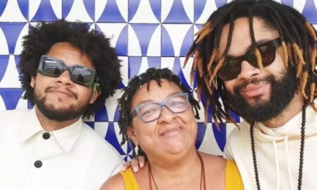 Emicida, Dona Jacira e Fióti