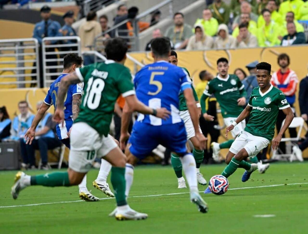 Como assistir Palmeiras x Chelsea ao vivo e escalação com Estêvão em destaque no Mundial de Clubes