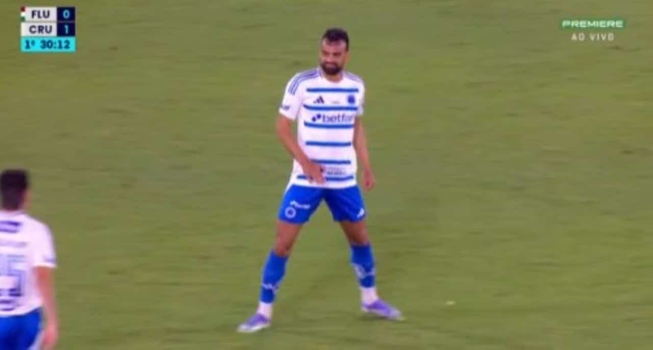 Fabricio Bruno marca para o Cruzeiro