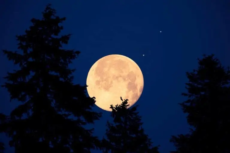 Fenômeno “Lua cheia do veado”