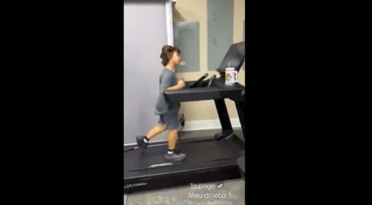 Filho de Gusttavo Lima Exercicios