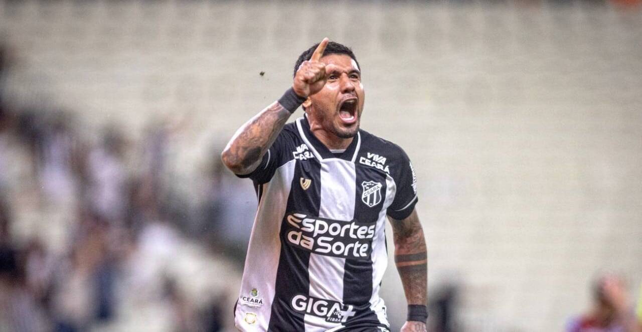 Galeano brilha e Ceará abre vantagem contra Fortaleza no Clássico-Rei no Brasileirão 2025