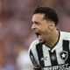 Gregore comemora gol do título sobre o São Paulo — Foto: Vitor Silva / Botafogo