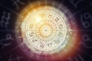Minggu membawa kejutan emosi dan tumpuan profesional untuk Sagittarius