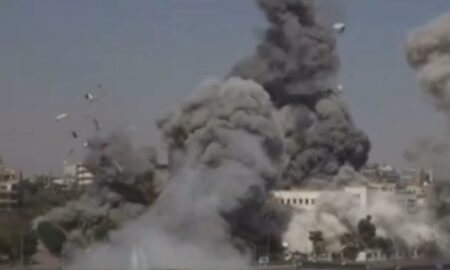 Israel bombardeia Ministério da Defesa da Síria