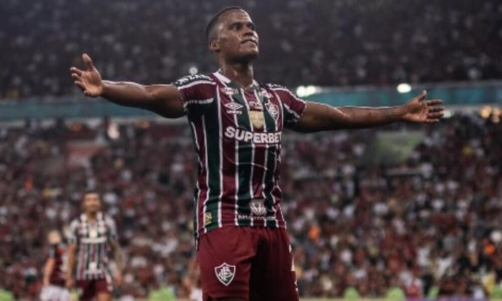 Palmeiras intensifica busca por meia colombiano Jhon Arias do Fluminense em meio a dificuldade por Thiago Almada dos EUA