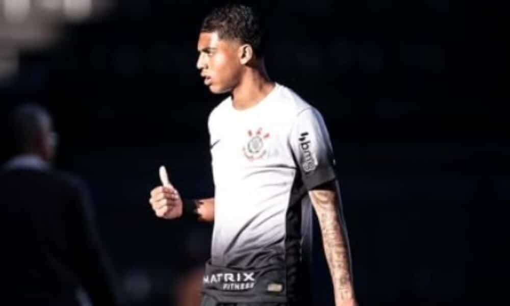 Kauê Furquim brilha no Sub-17 do Corinthians após experiência com o profissional