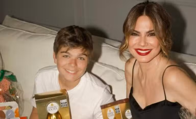 Luciana Gimenez e filho Lorenzo
