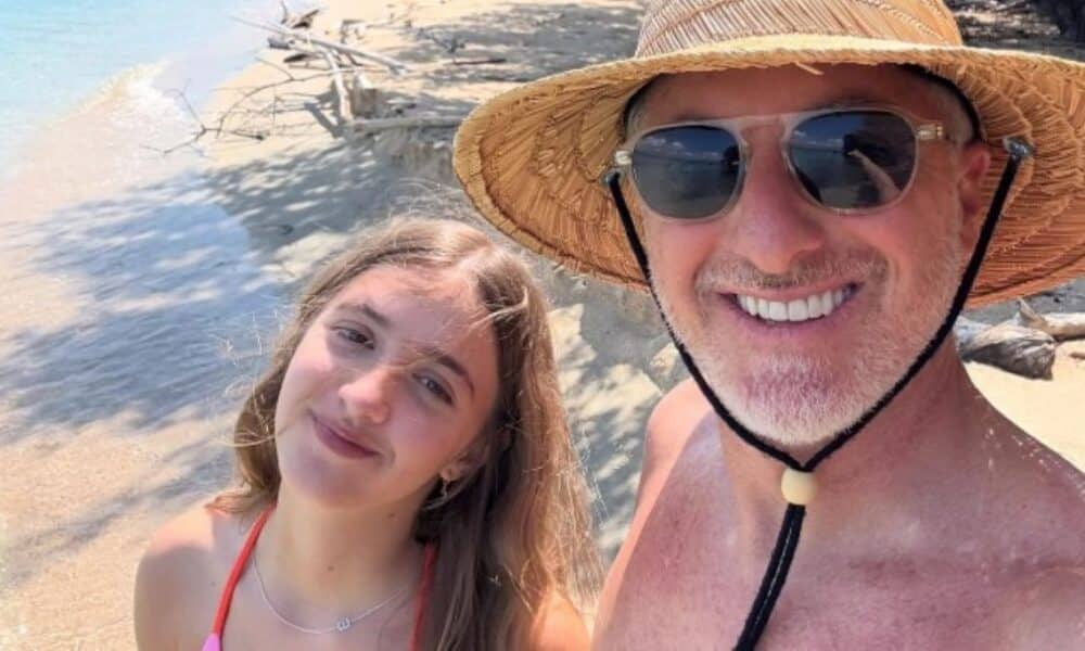 Luciano Huck e família curtem Indonésia com filha caçula em destaque