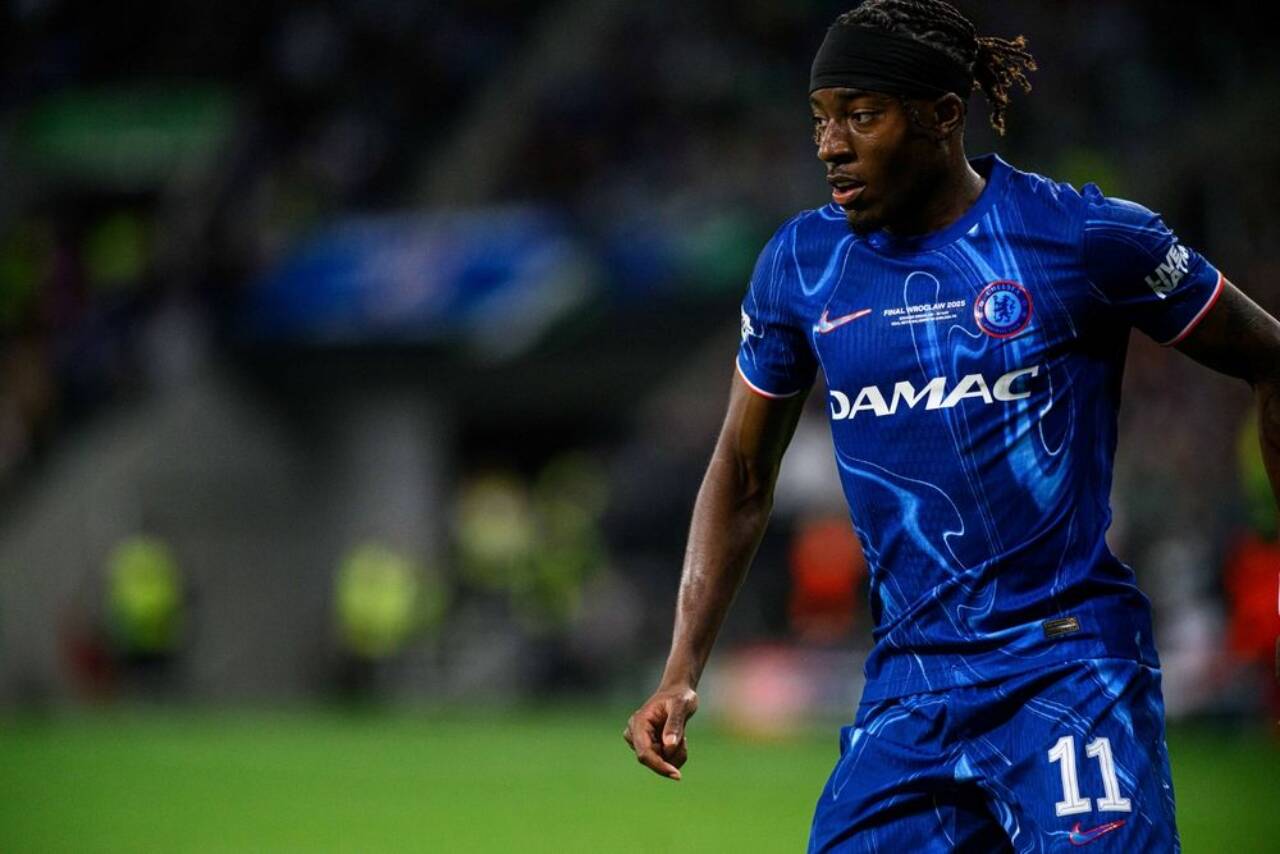 Arsenal surpreende e acerta com Madueke, destaque do Chelsea, por R$ 374,5 milhões