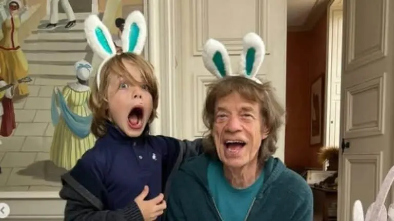 Mick Jagger com o filho