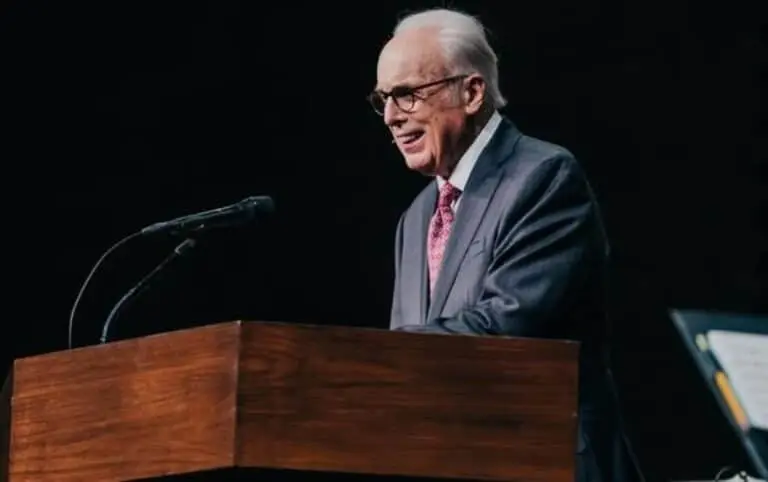 Pastor John MacArthur 1