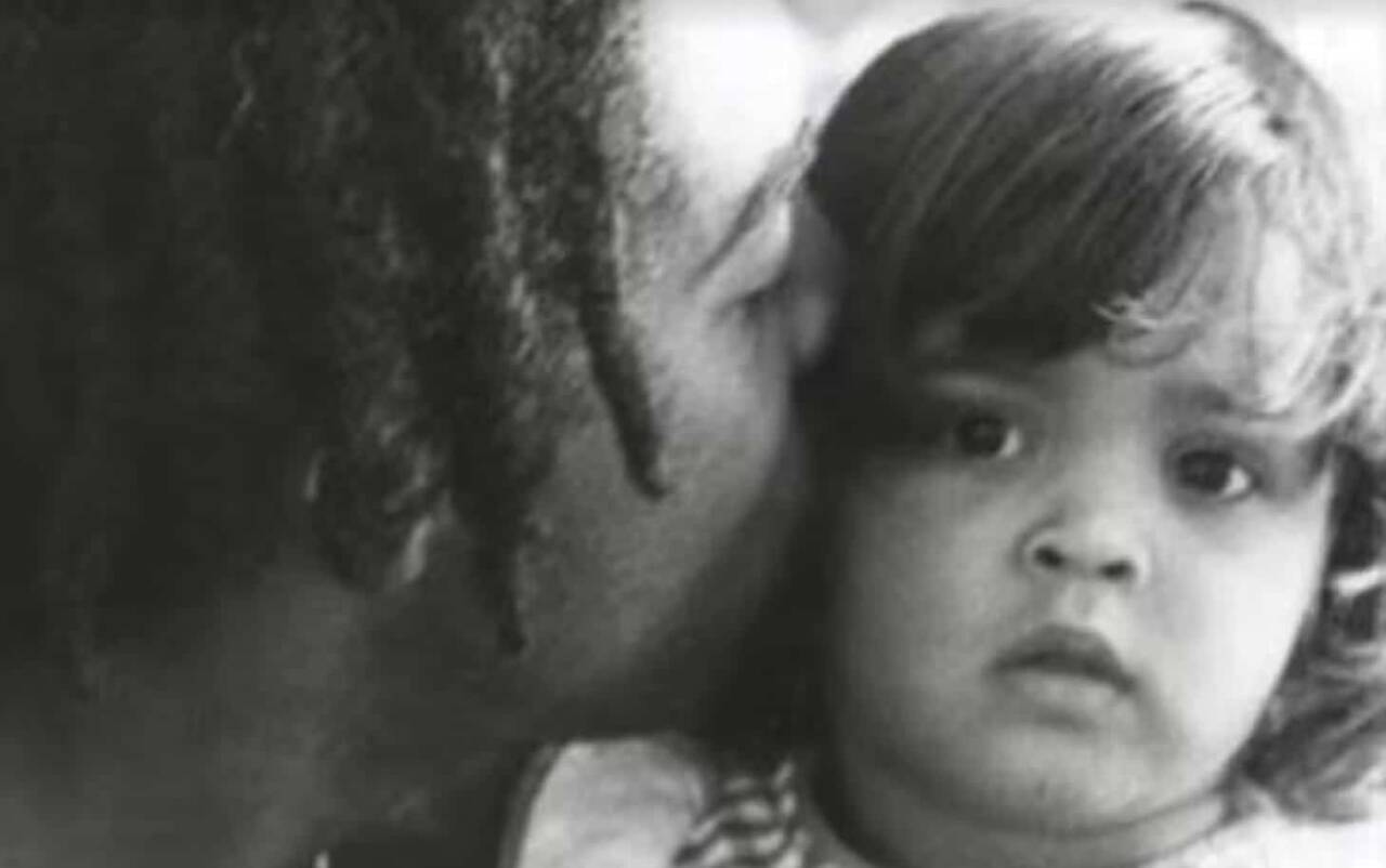 Preta Gil e Gilberto Gil em 1974 — Foto: Redes sociais