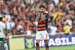 Erick Pulgar tem multa reduzida e vira alvo de clubes da MLS e do Oriente Médio