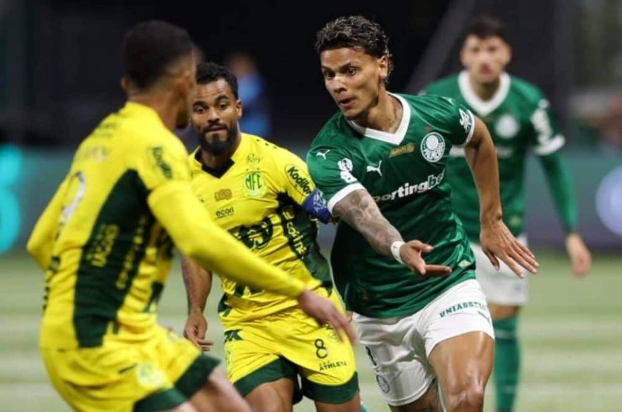 Richard Ríos cede direitos e abre caminho para venda milionária do Palmeiras; Roma pressiona e negocia compra por R$ 193 milhões