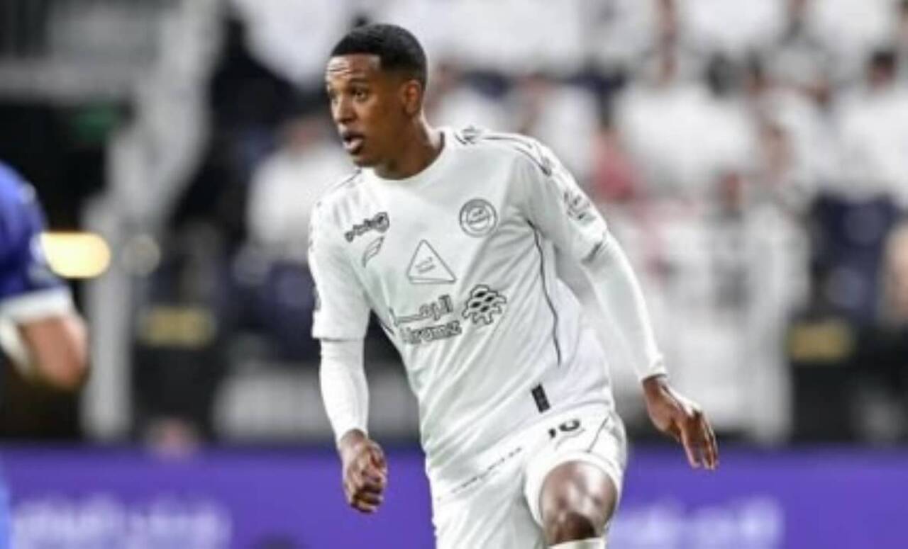 Bahia negocia zagueiro Robert Renan, mas enfrenta concorrência europeia