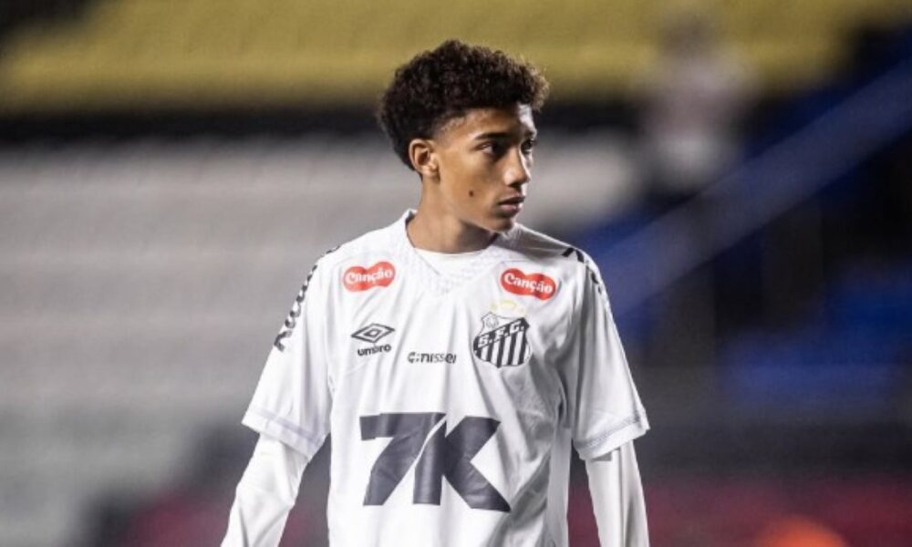 Robinho Jr. brilha em estreia e Neymar guia nova promessa do Santos na Vila Belmiro