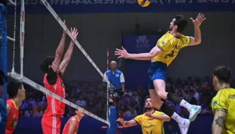 VÔLEI China X Brasil