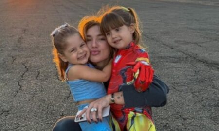 Virginia com as filhas
