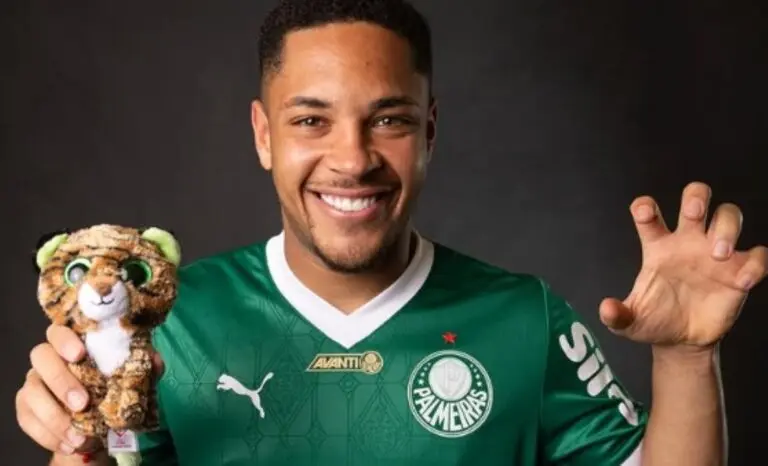 Vitor Roque