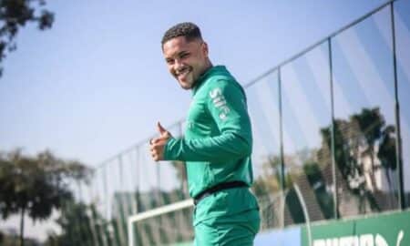 Vitor Roque