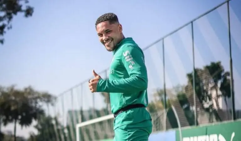 Vitor Roque