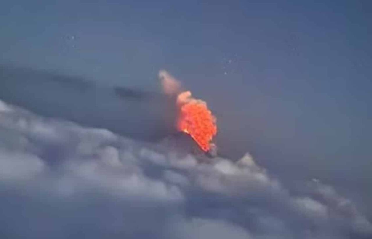 Volcano Klyuchevskoy awakens with incandescent lava after 8.8 tremor in Kamchatka Peninsula, Russia