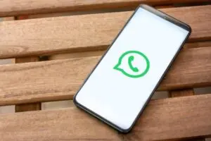 סוף השורה: WhatsApp חוסמת גישה באייפונים ישנים וכעת היא דורשת את מערכת iOS 15.5